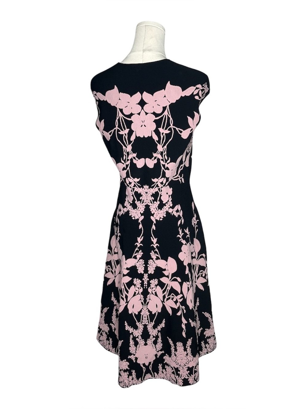 Alexander McQueen Black Pink Floral Jacquard Knit Cap Sleeve Fit & Flare Dress - Picture 2 of 8